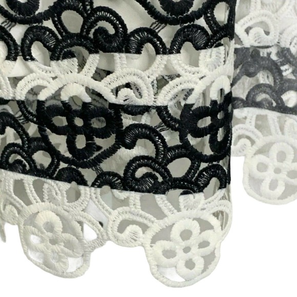 Francesca's Women's Dress Black White Halter Neck Floral Eyelet Size S NWT $54 - Picture 6 of 12